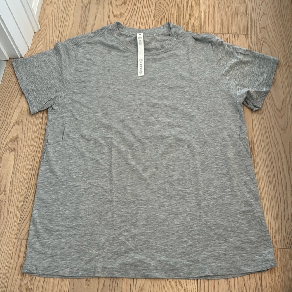 Lululemon T-shirt